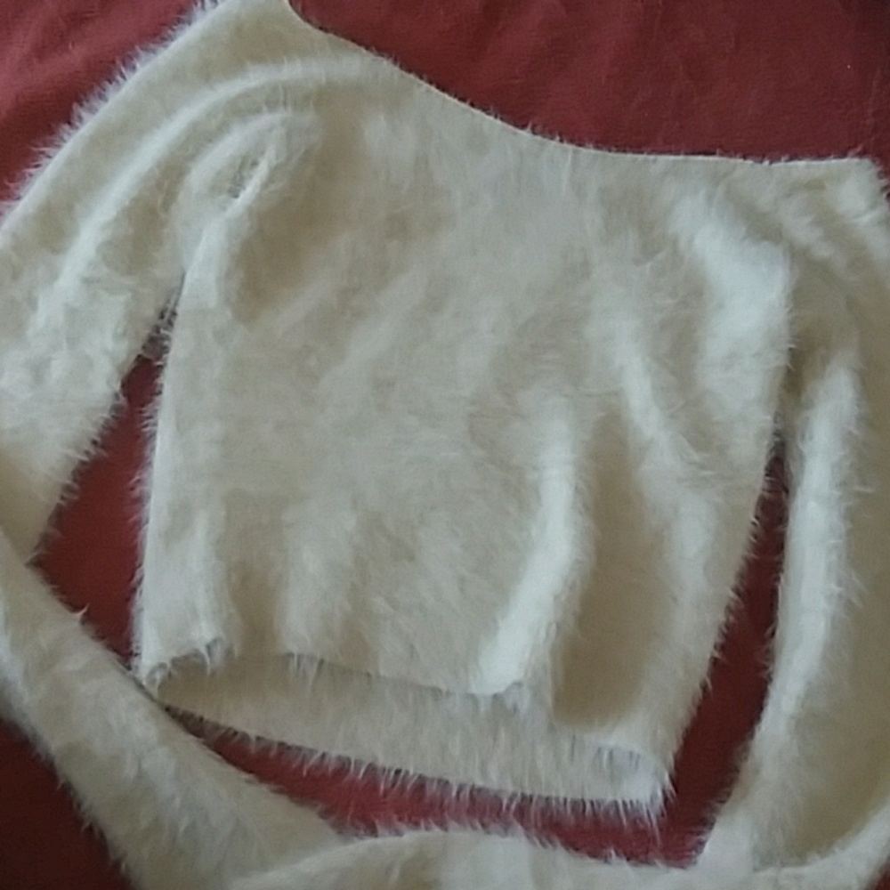 kendall x kylie cropped sweater